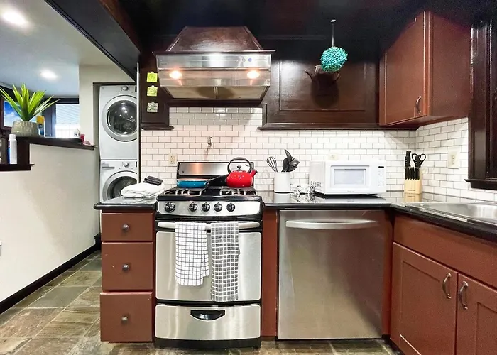 Artist\'S Apartment In The Heart Of The City