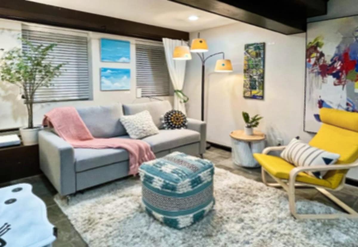 Artist's In The Heart Of The Apartamento *